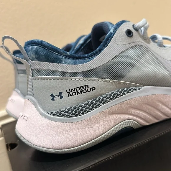 NWT Under Armour Sneakers - Picture 2 of 5